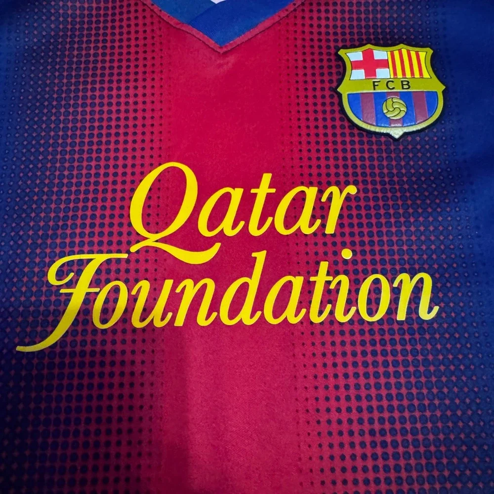 Kids FC Barcelona Messi 10 Soccer Jersey Blue Red Qatar Foundation Size L